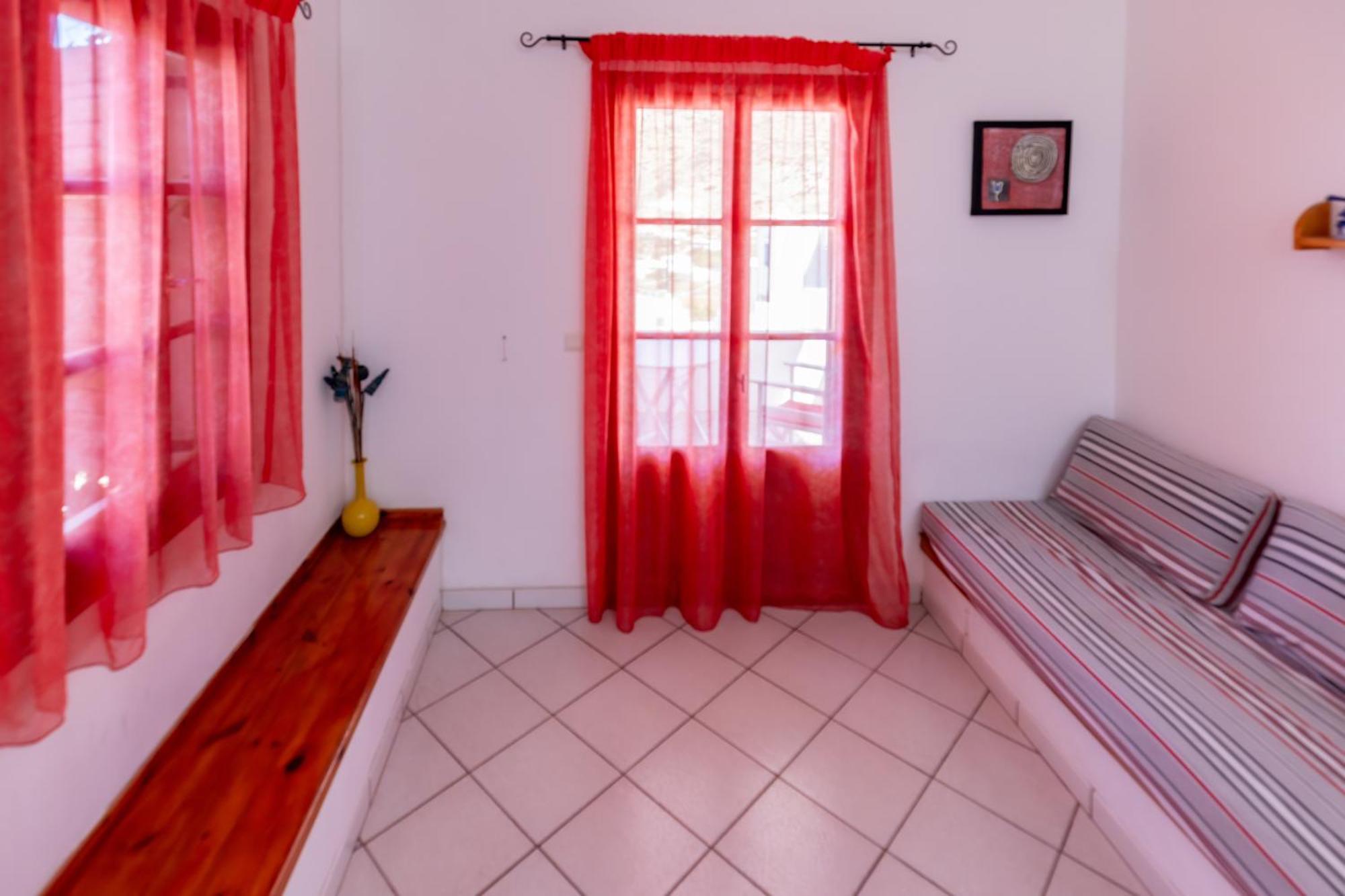 Froudi Rooms Kamares  Exterior photo