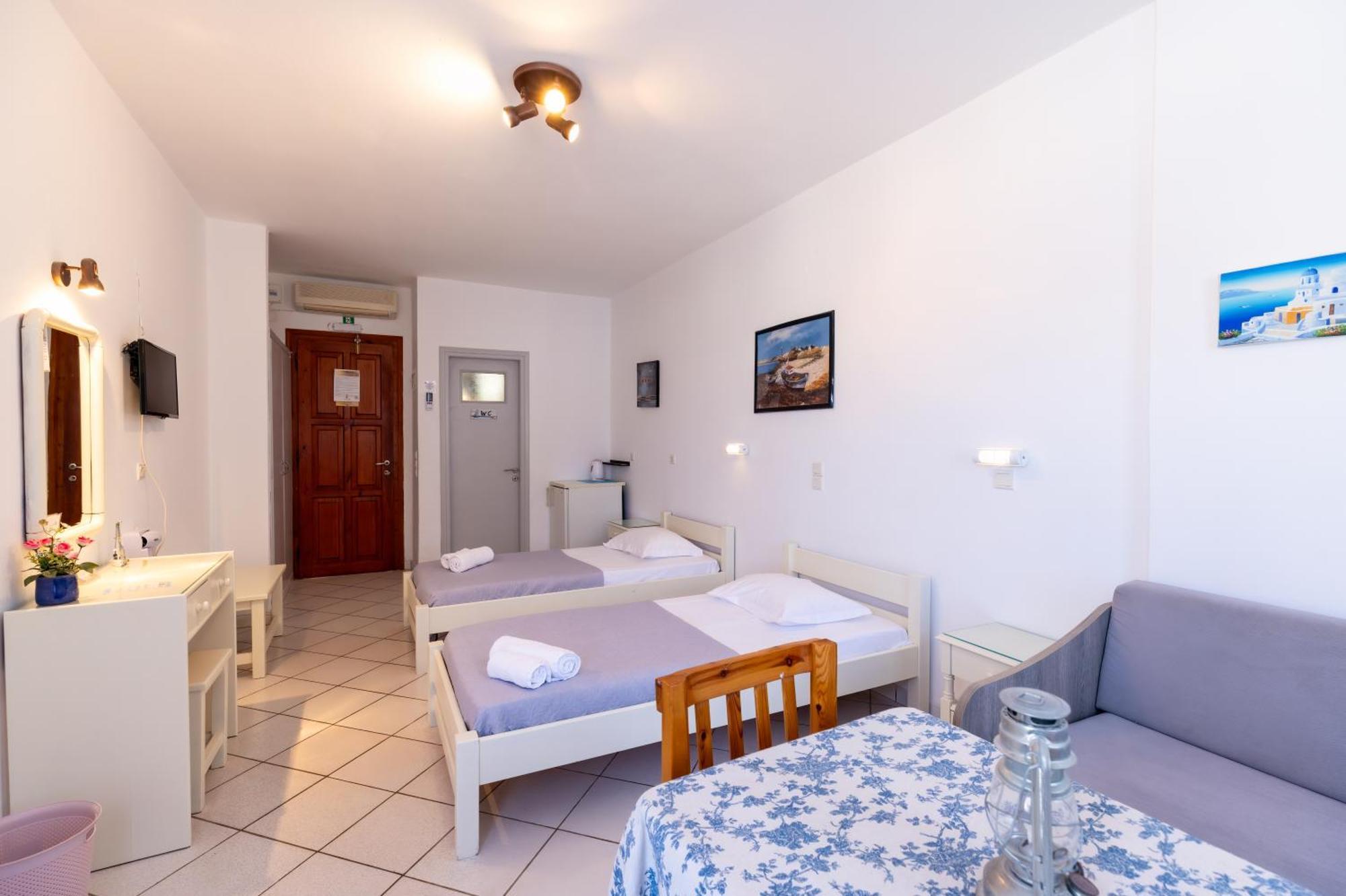 Froudi Rooms Kamares  Exterior photo