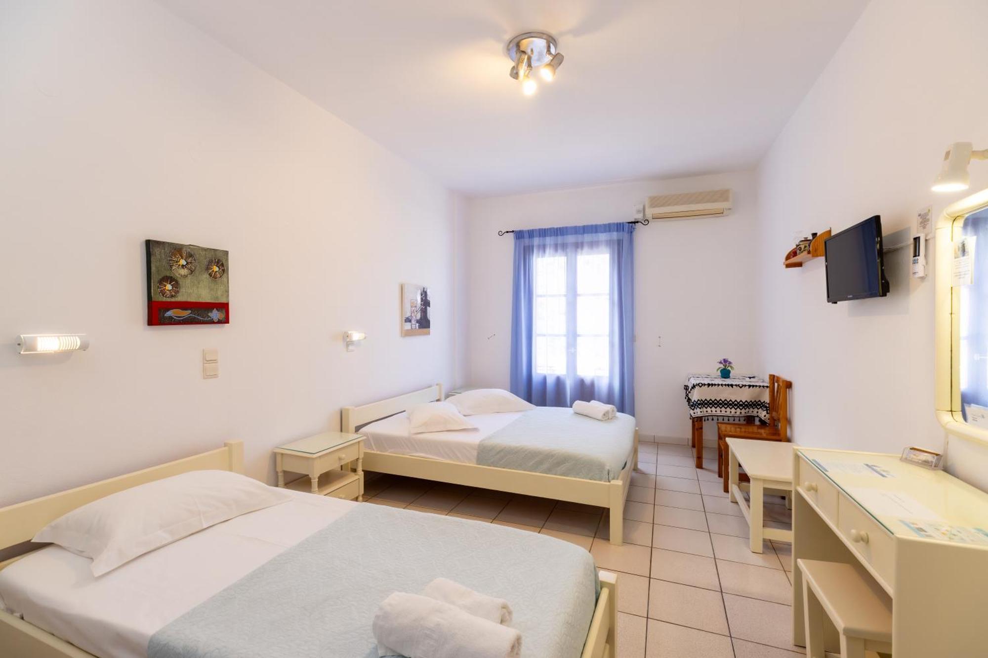 Froudi Rooms Kamares  Exterior photo