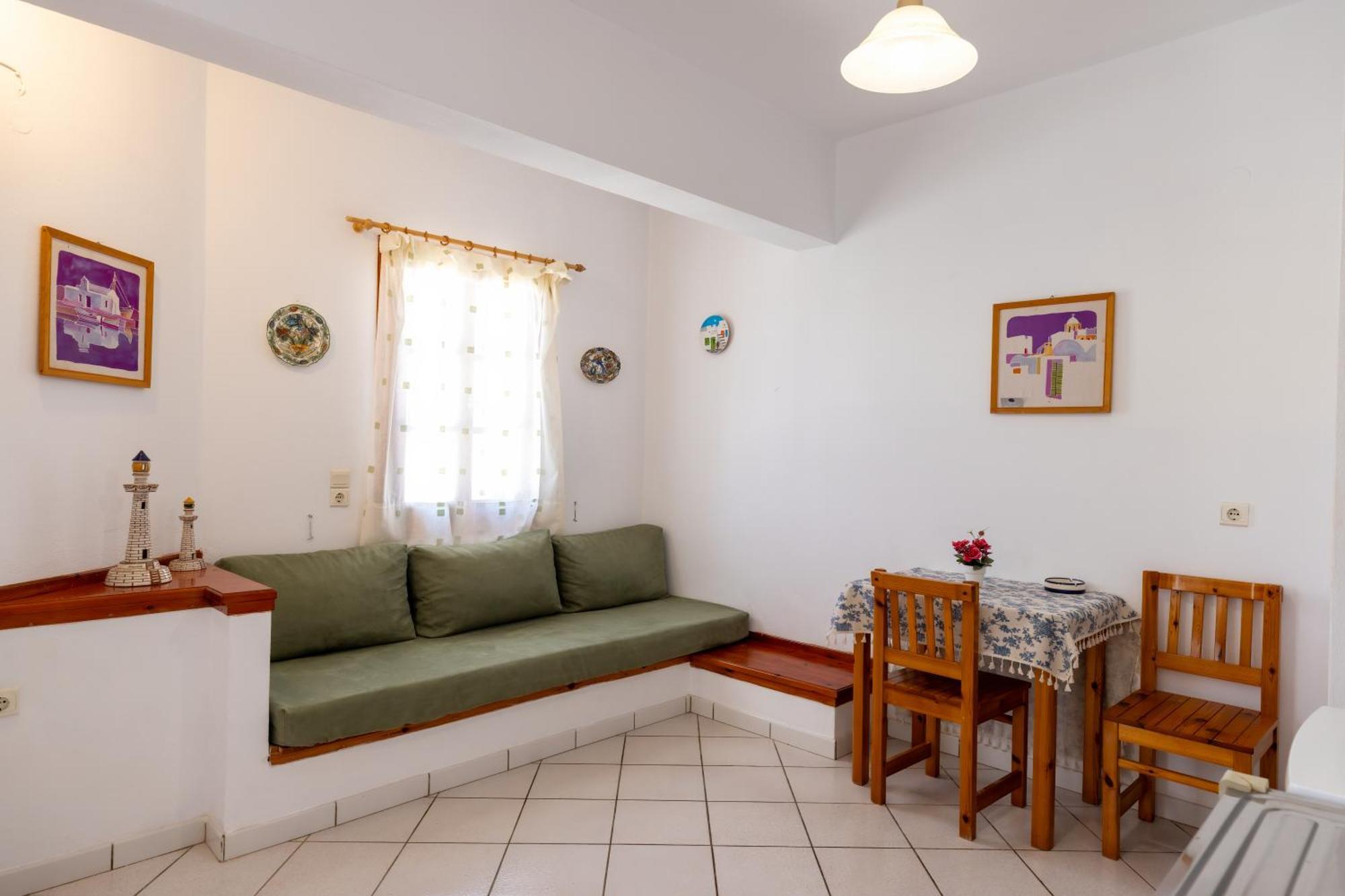 Froudi Rooms Kamares  Exterior photo