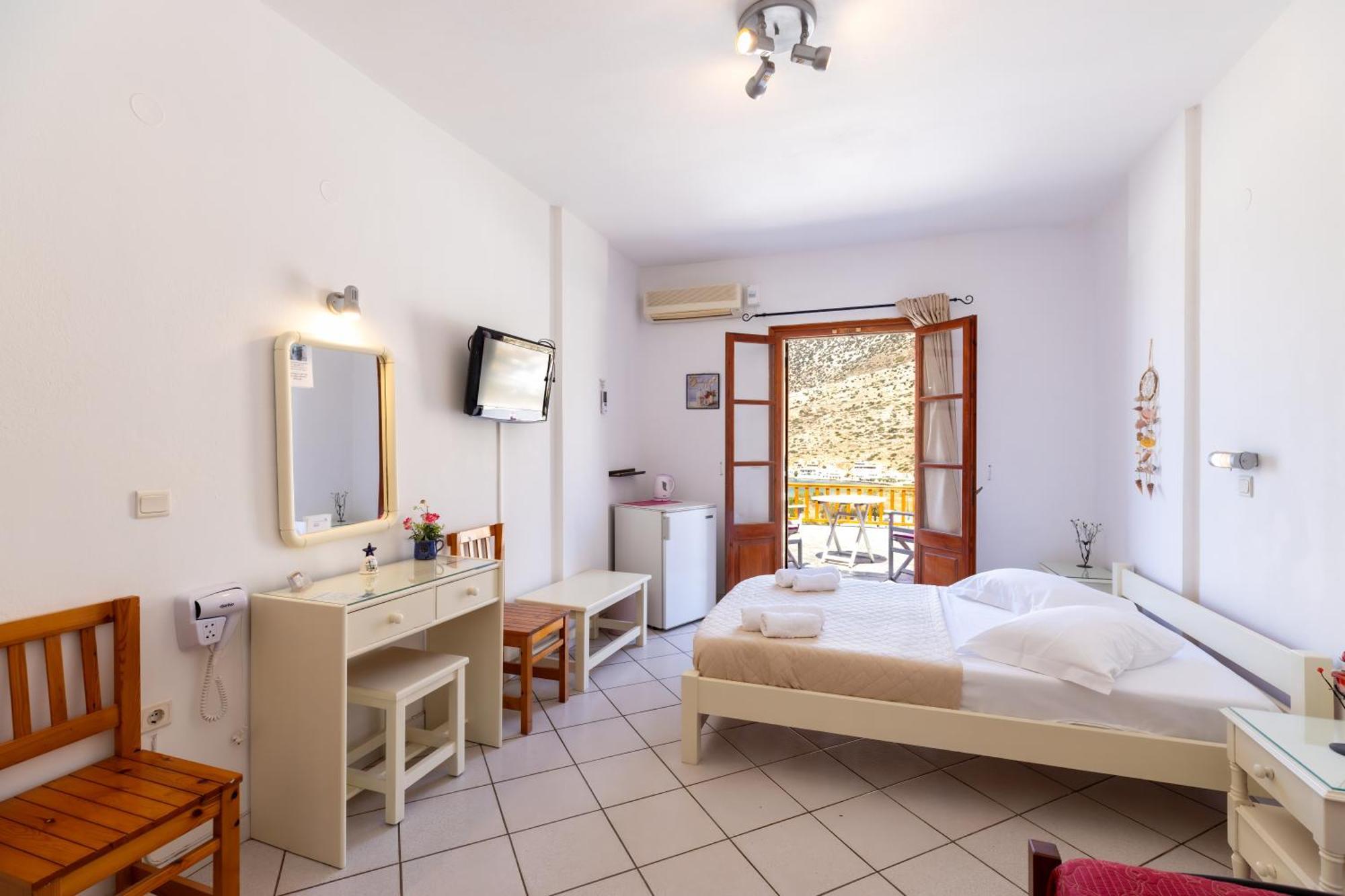 Froudi Rooms Kamares  Exterior photo