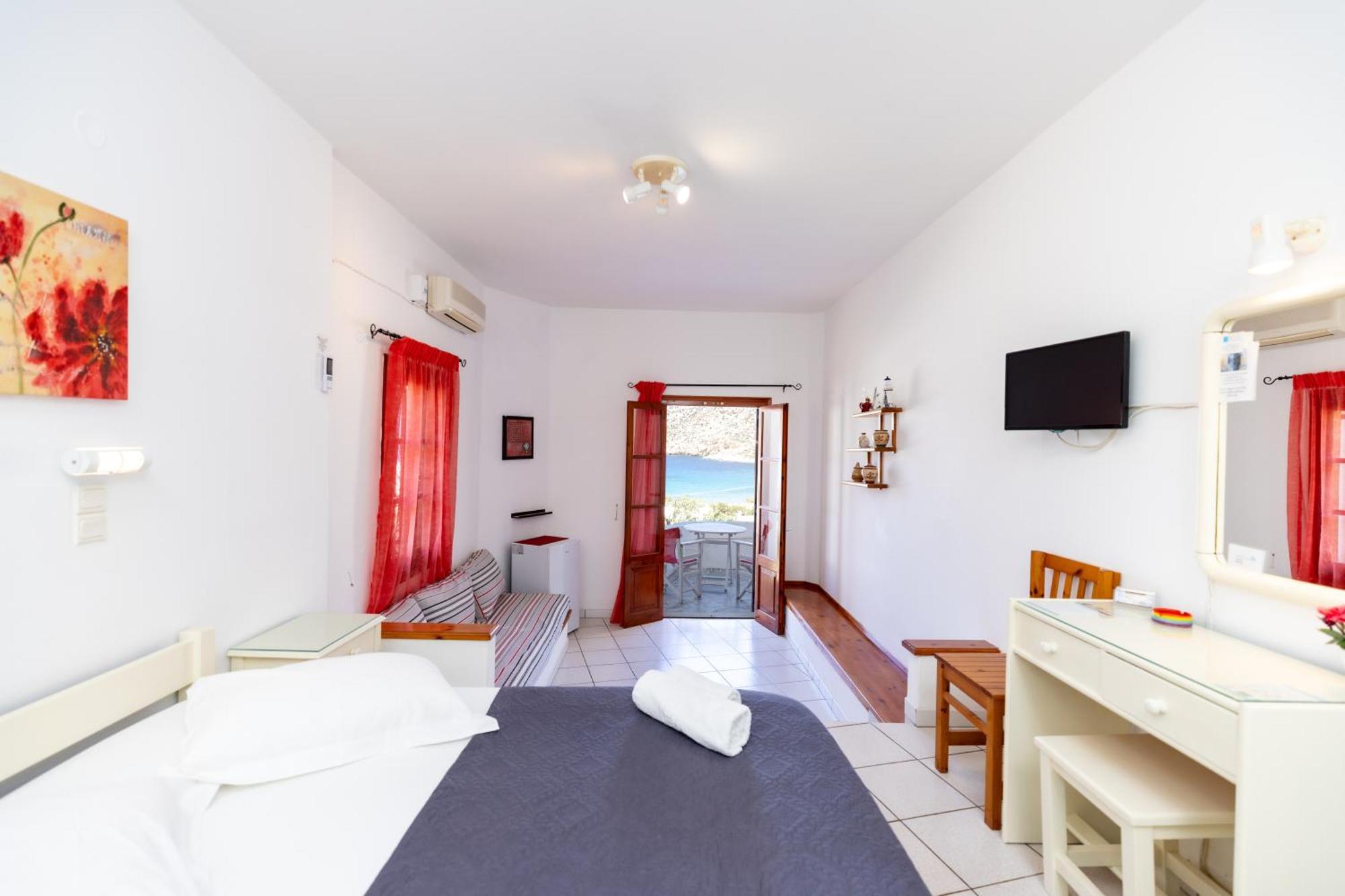 Froudi Rooms Kamares  Exterior photo