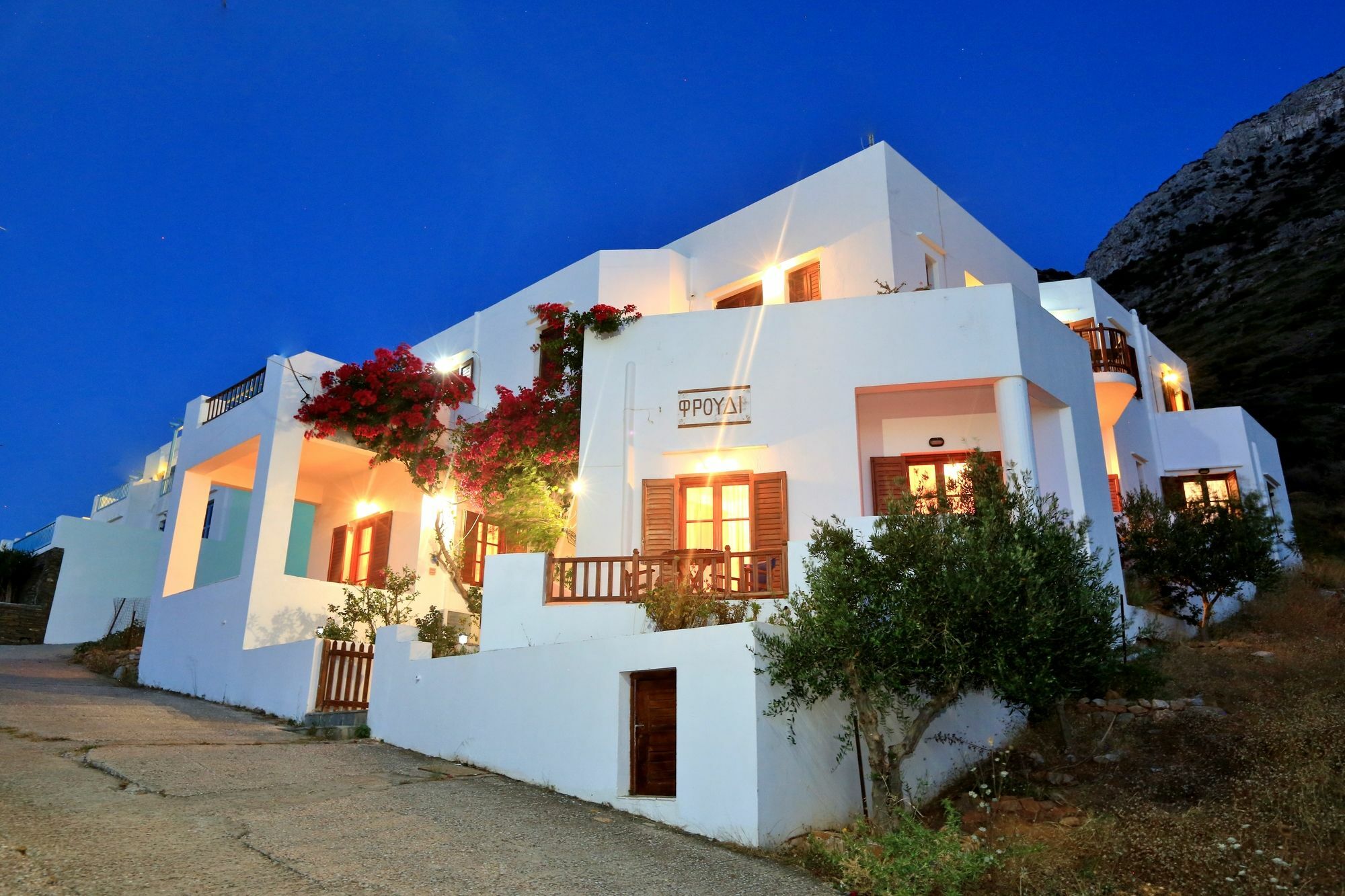 Froudi Rooms Kamares  Exterior photo